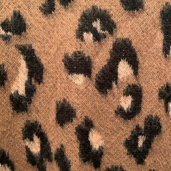 Bershka brushed leopard print sweater size small - Picture 8 of 11